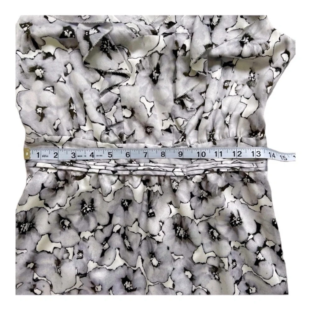 Banana Republic white grey