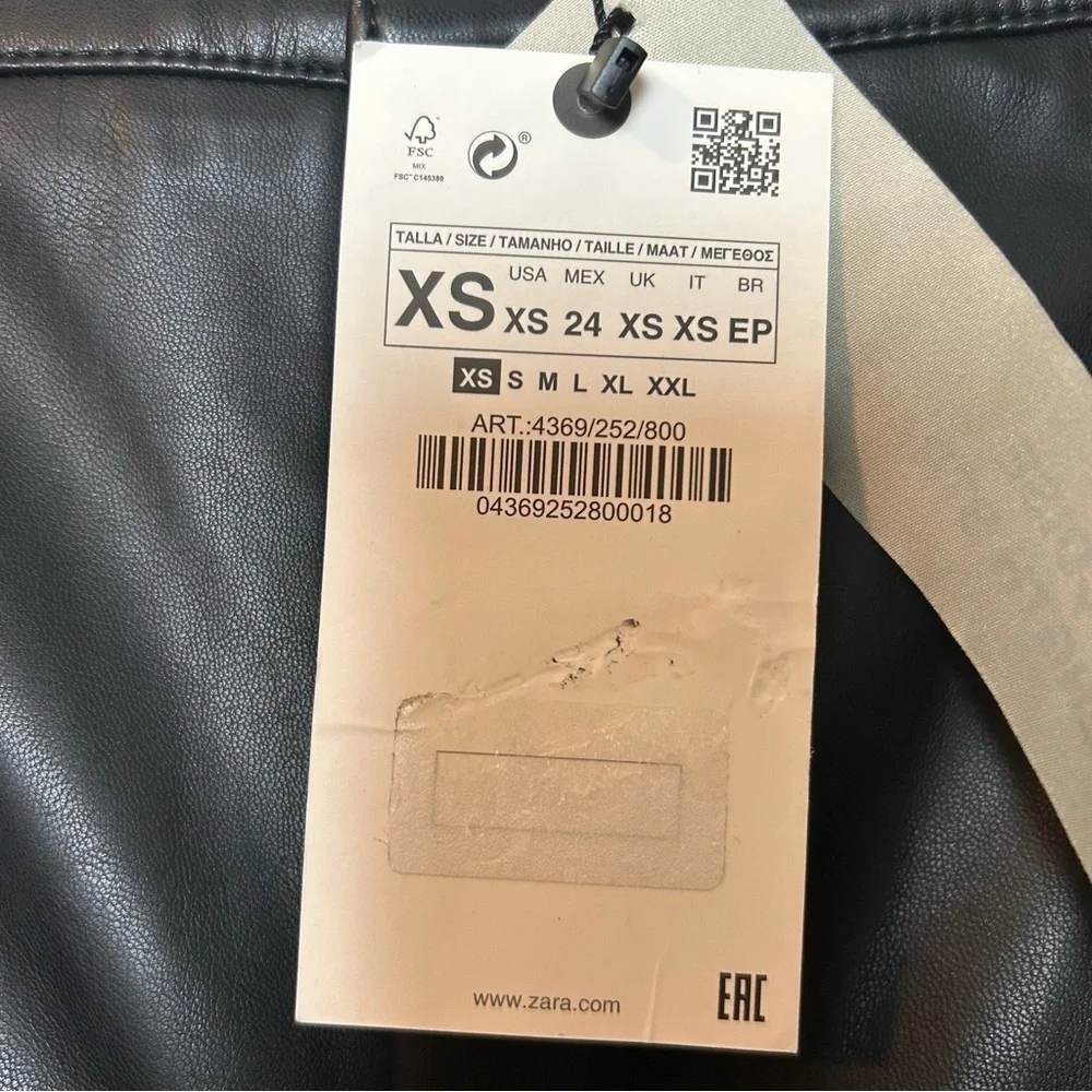 Zara has $90 xs