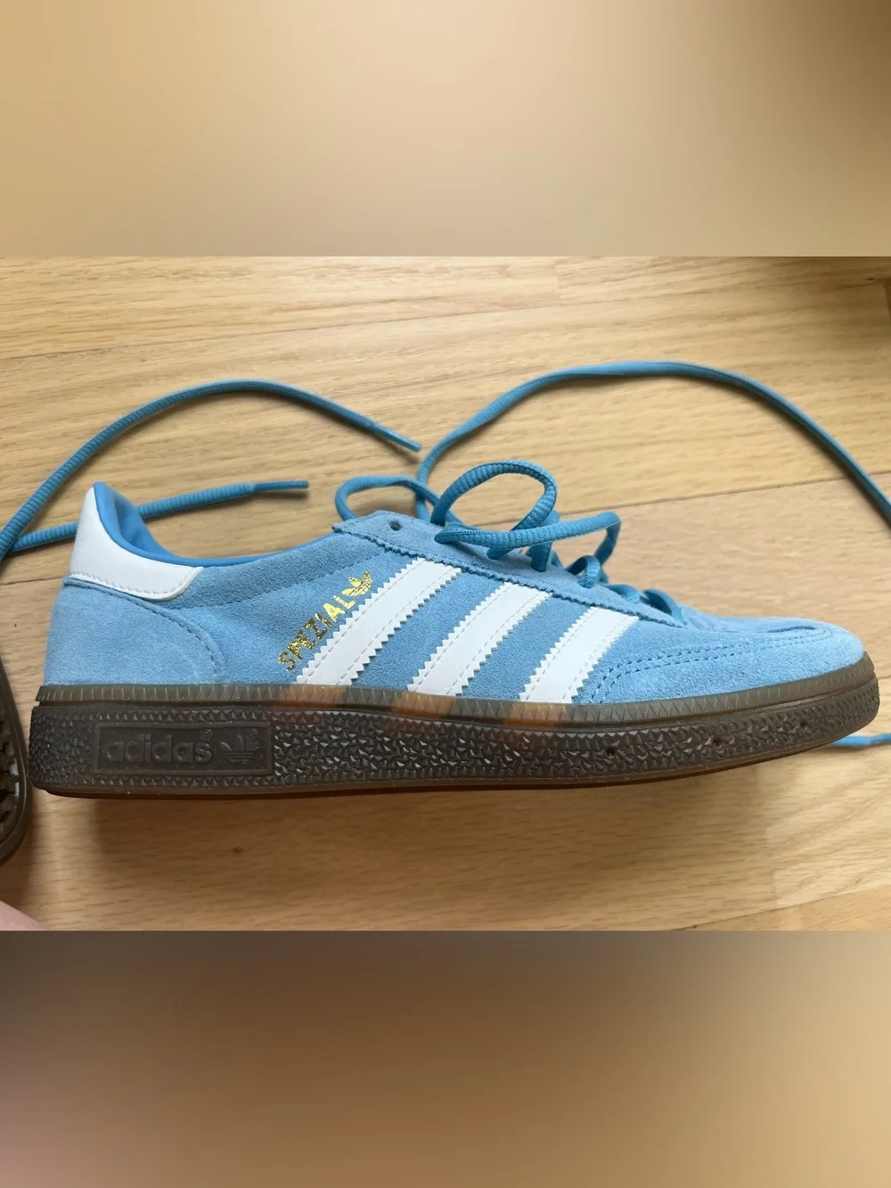 adidas low top