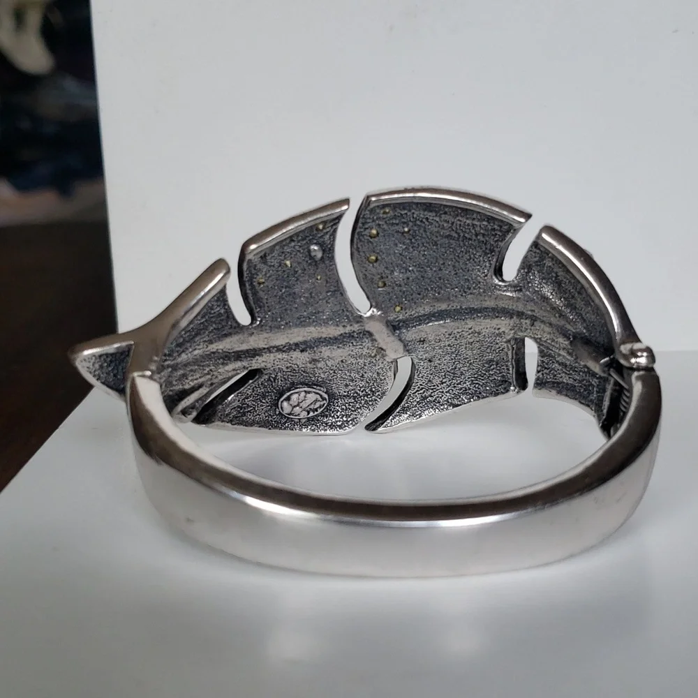 N/A silver tone