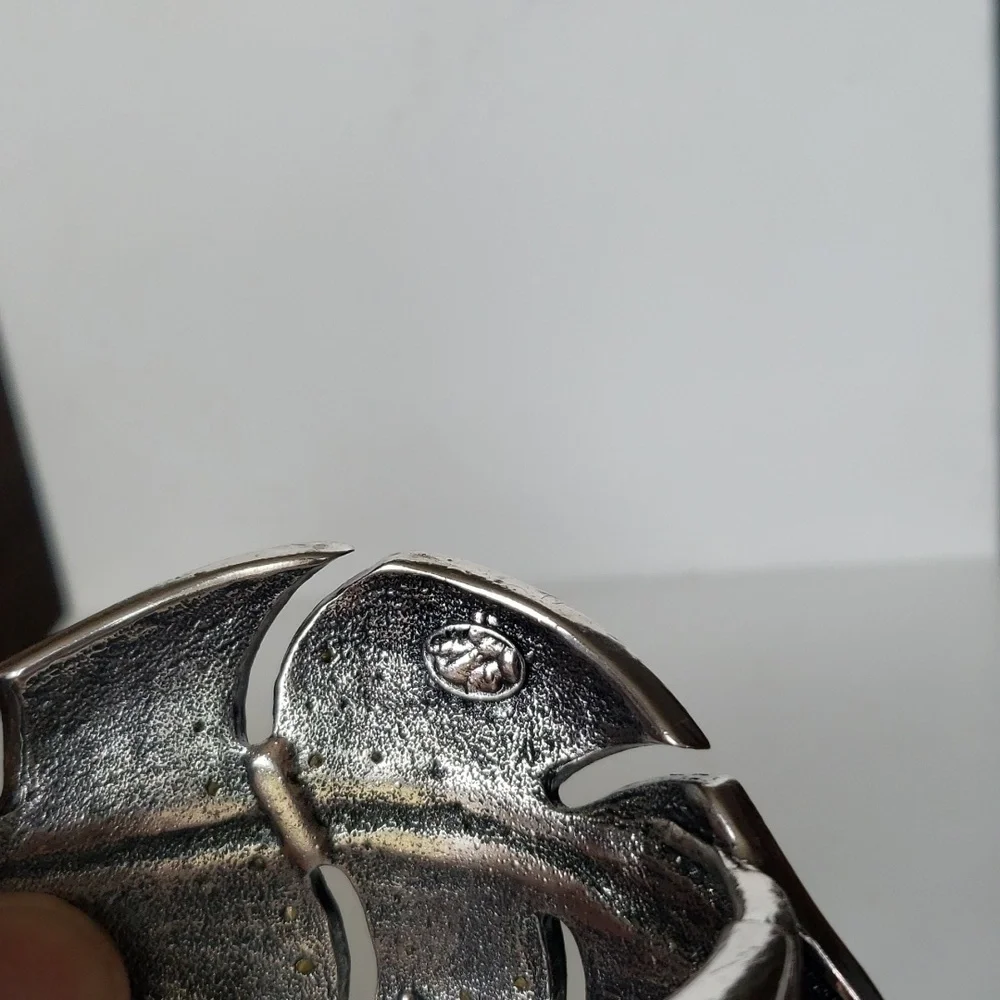 N/A silver tone