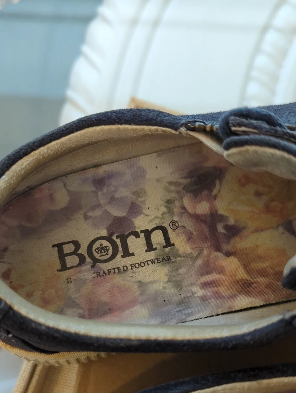 Born low top