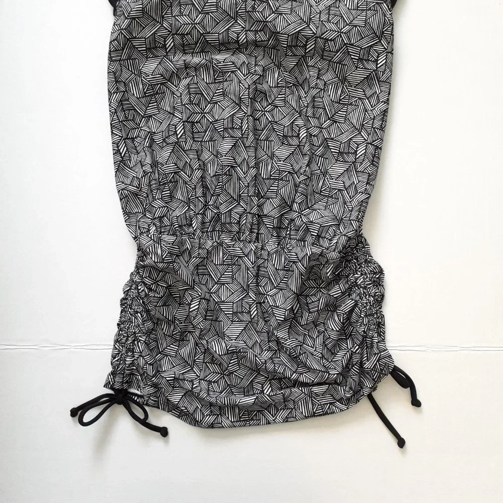 Athleta Laguna Side Scrunch Tankini Top Black & White Size 34D/DD