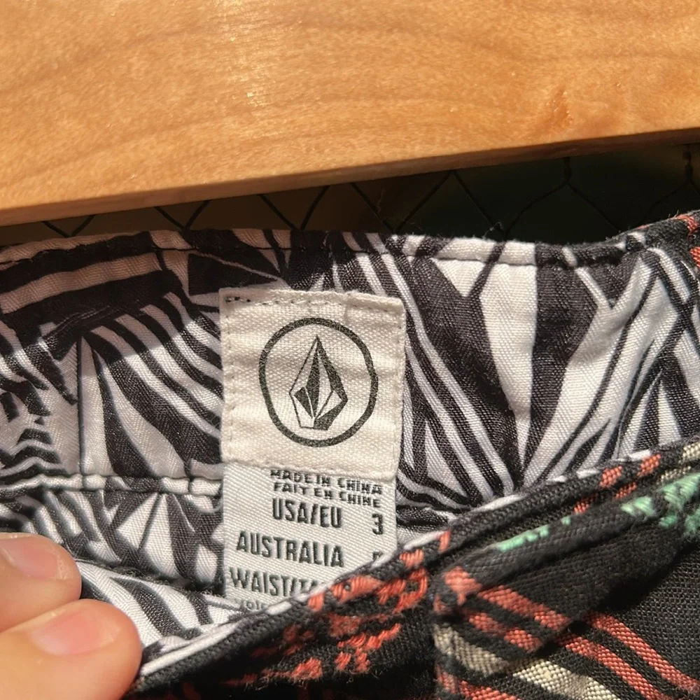 Volcom textured material