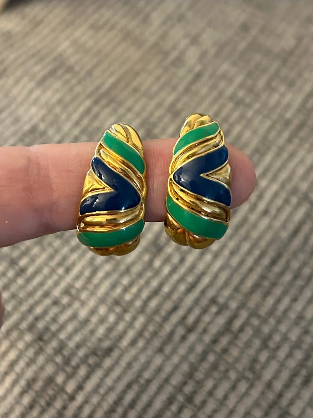 Avon breakables or post