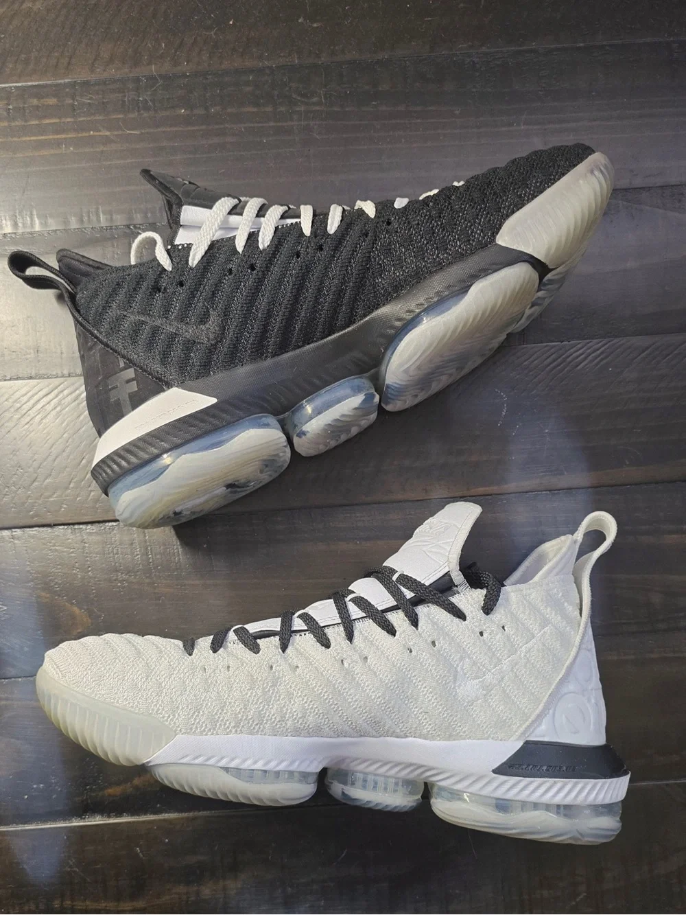 Nike distinct two