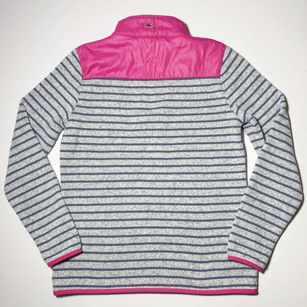 Vineyard Vines excellent laying pit