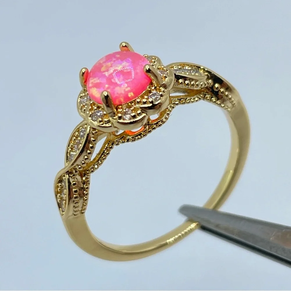 tiffclosetfinds delicate eye
