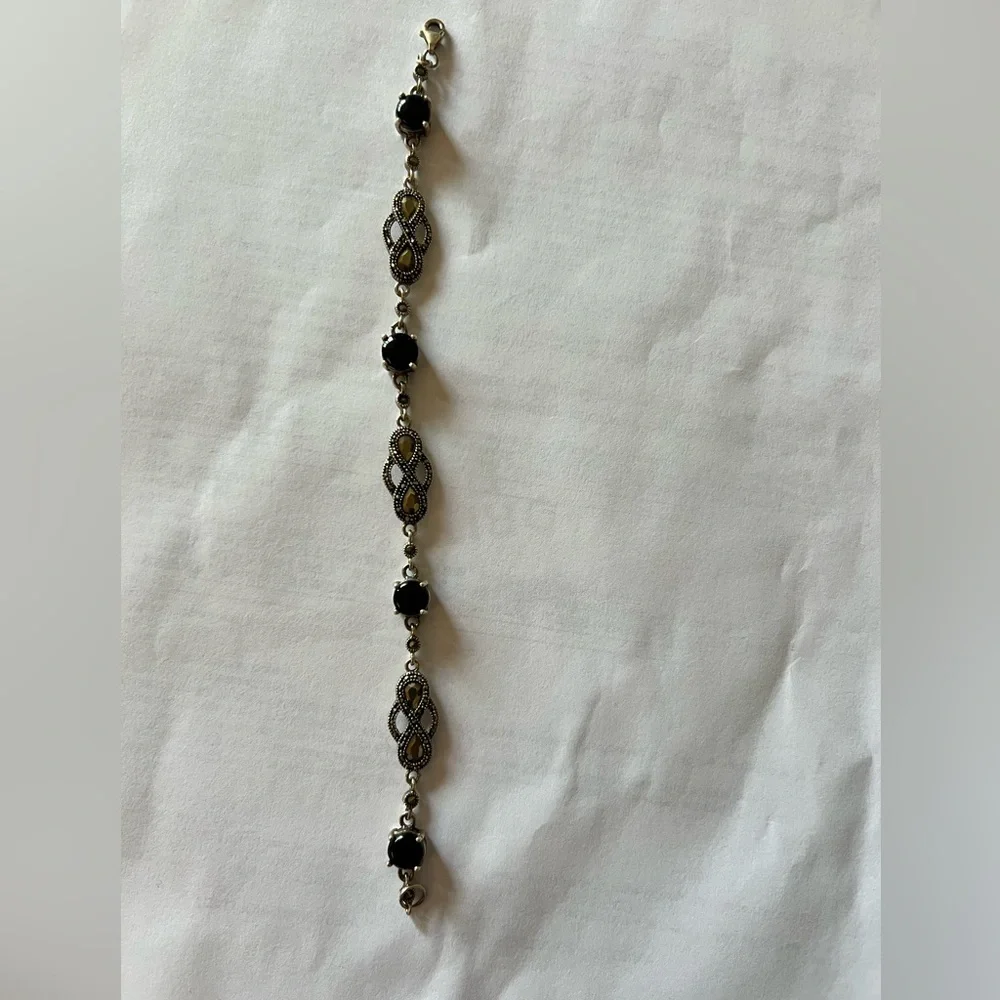 Elegant Black and silverWomen's Bracelet