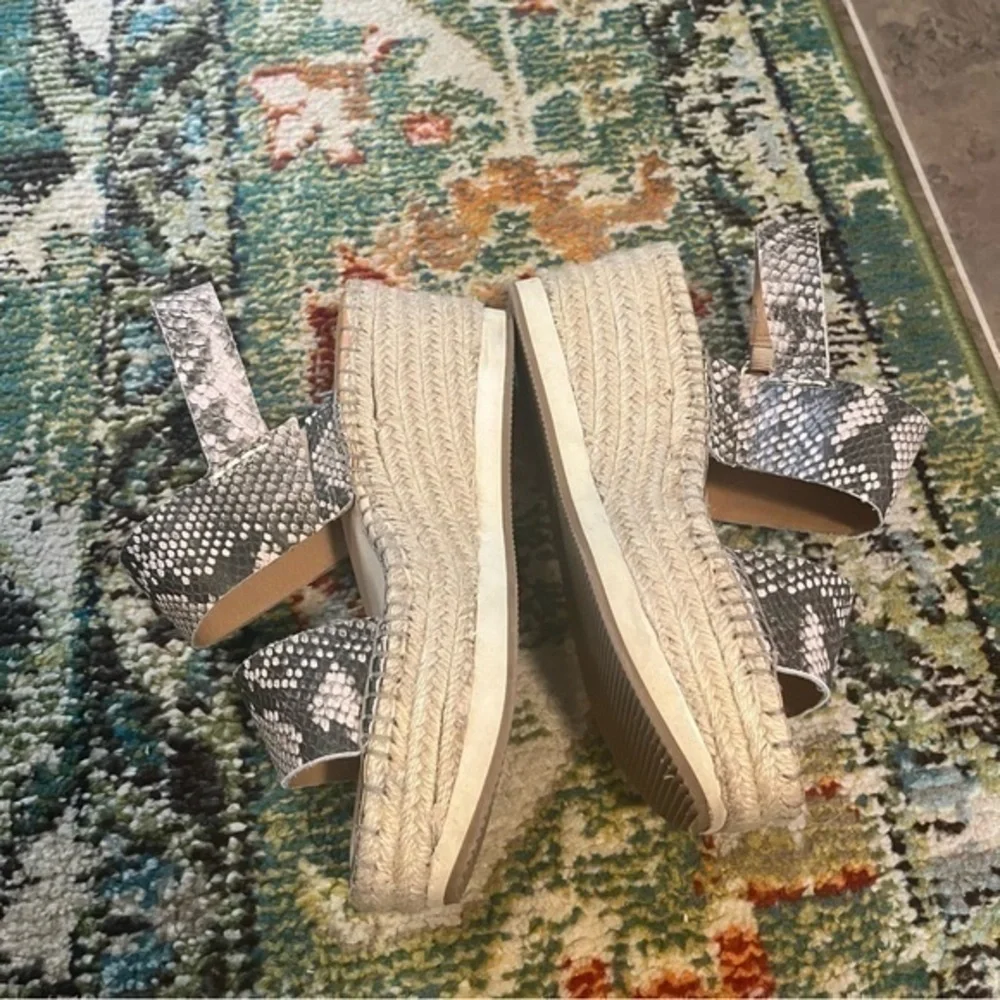 Dolce Vita platform crocodile patterned heels