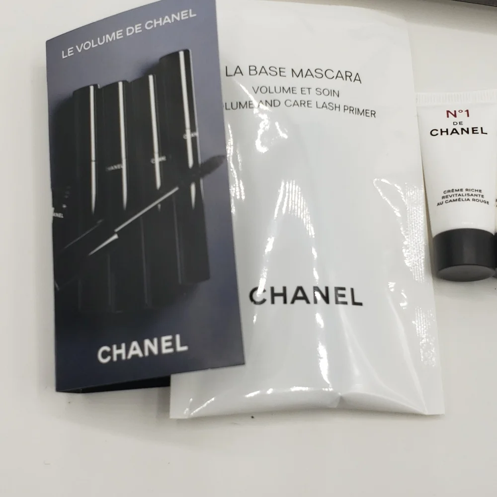 CHANEL le lift