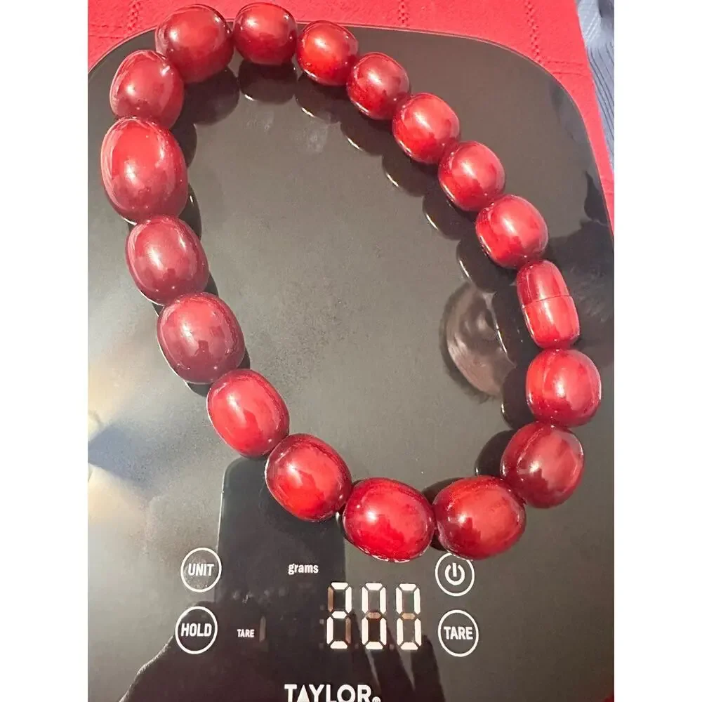 Unbranded amber materials items