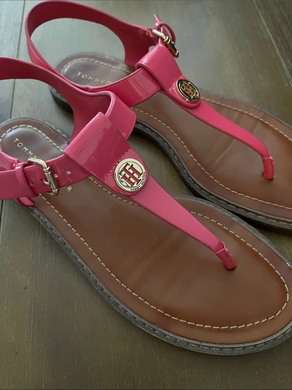 Tommy Hilfiger bright pink