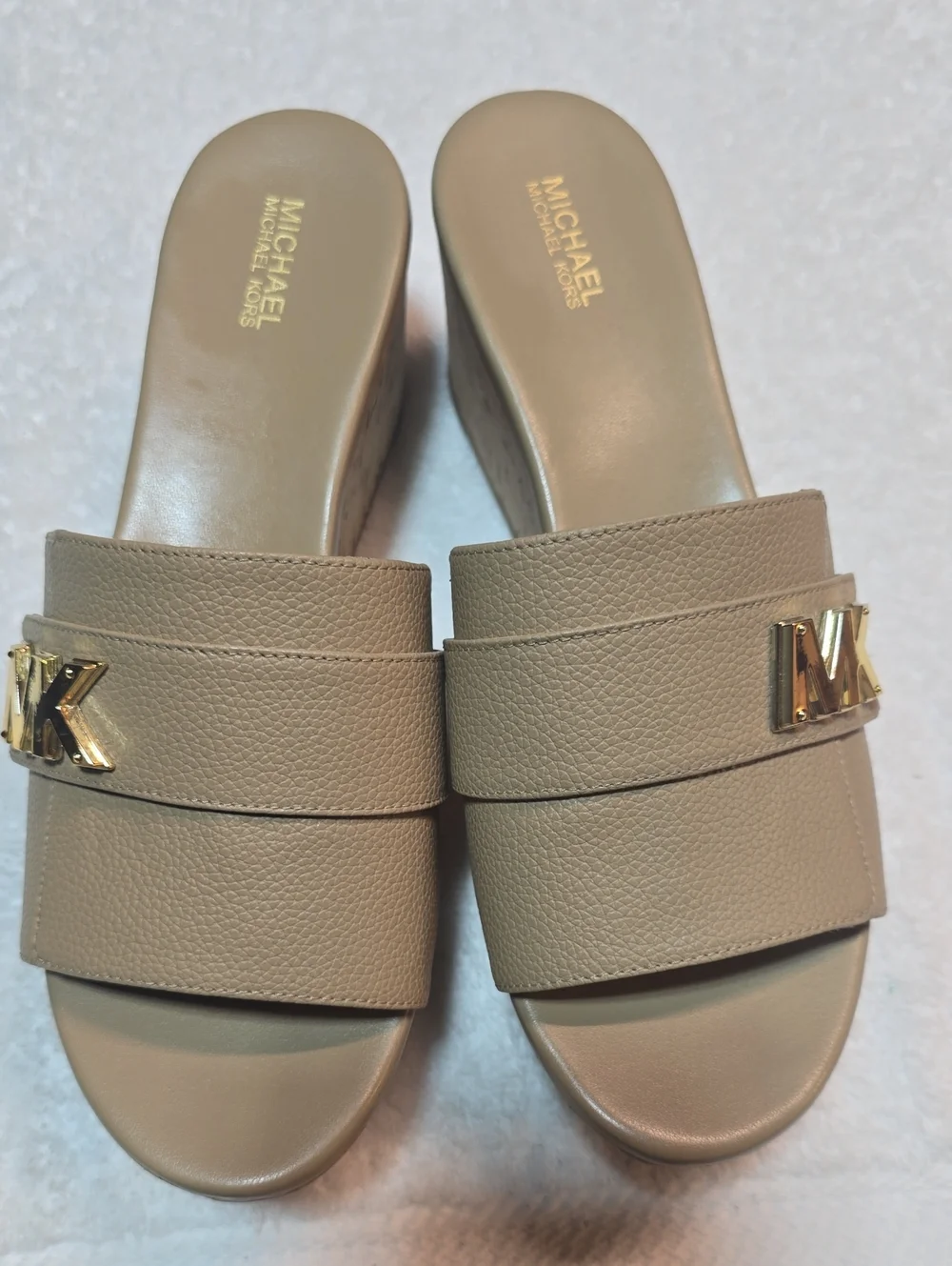 MICHAEL Michael Kors gold upper outs