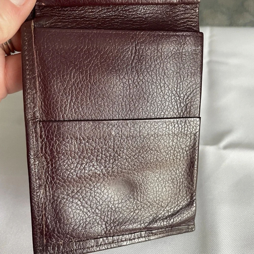 N/A maroon shipped