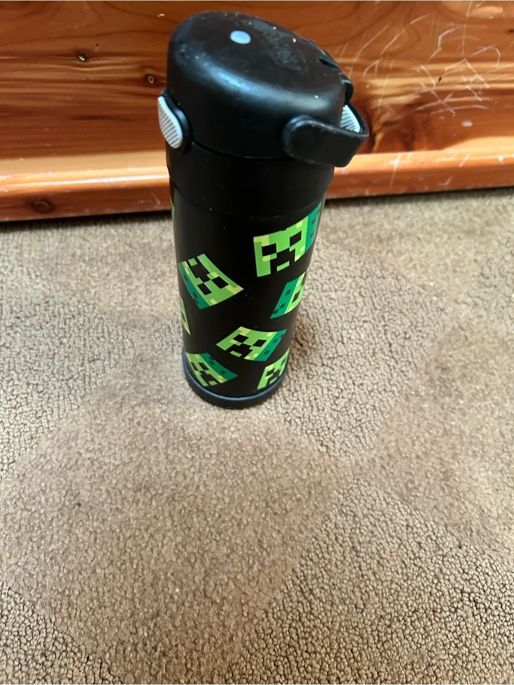 Thermos insulated water