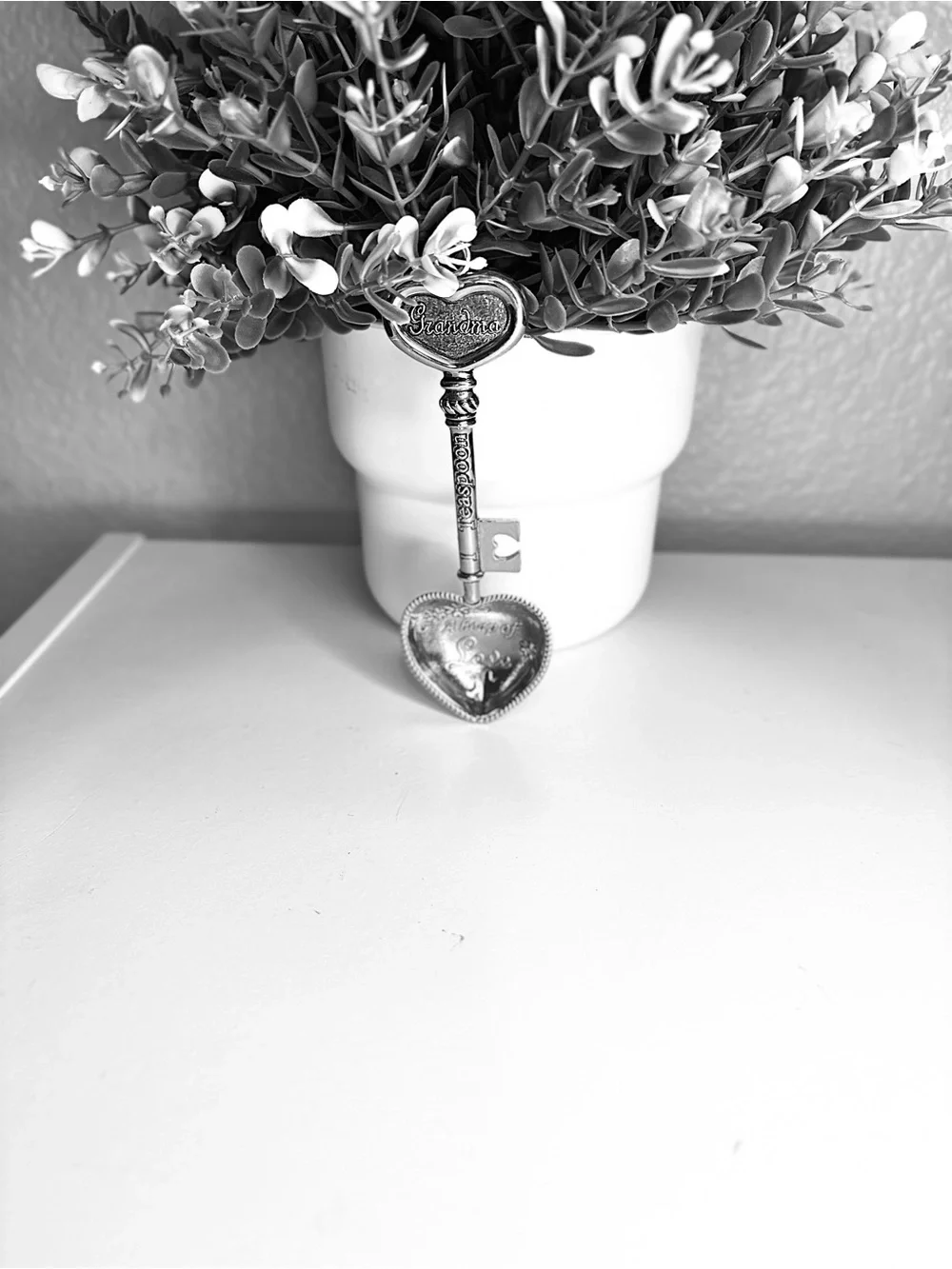 N/A decorative silver