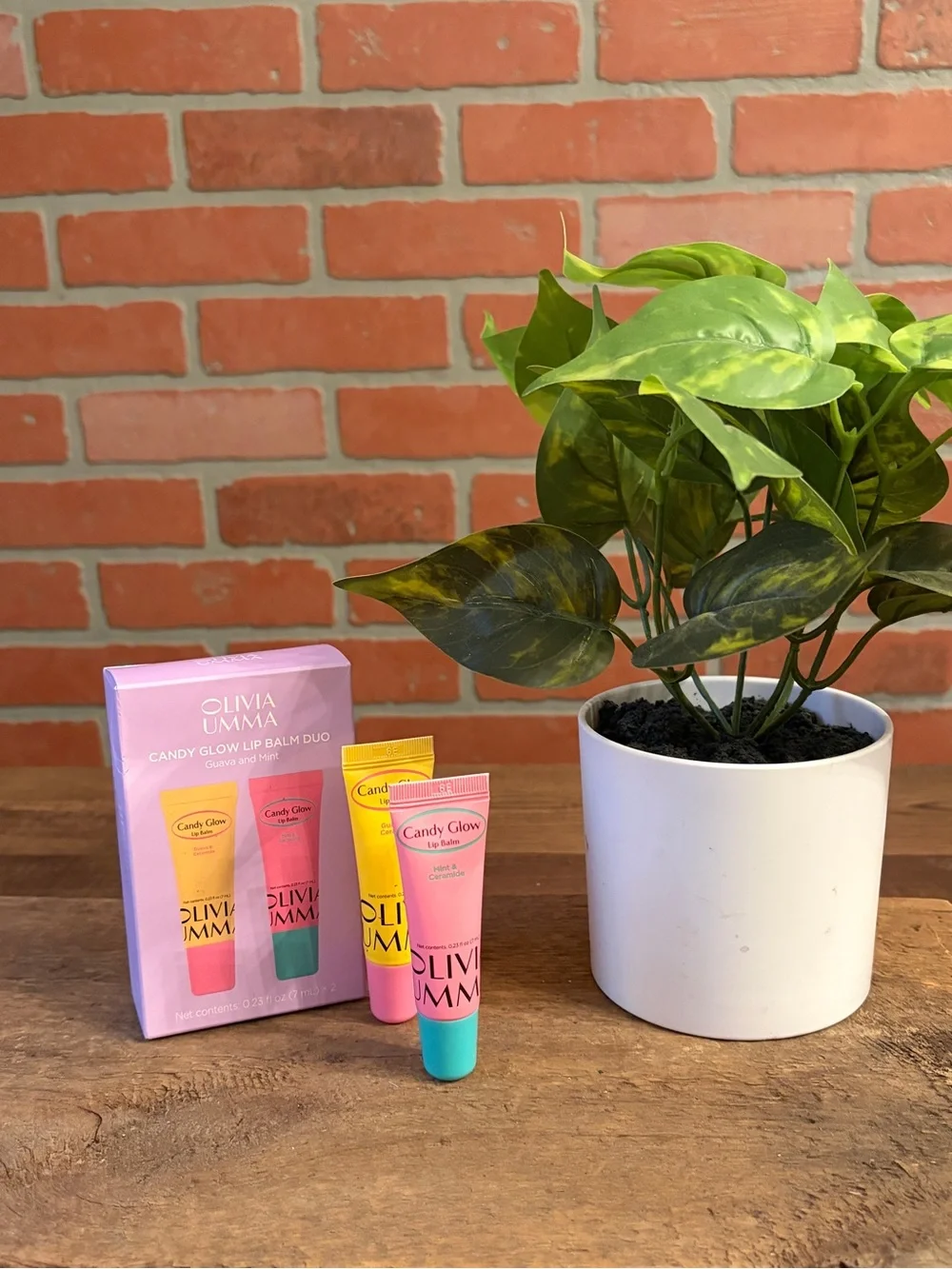 OLIVIAUMMA Candy Glow Lip Balm Duo Guava & Mint Ceramide NIB 0.23 oz I Glossy