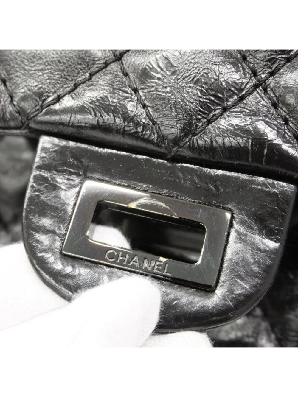 CHANEL shoulder bag