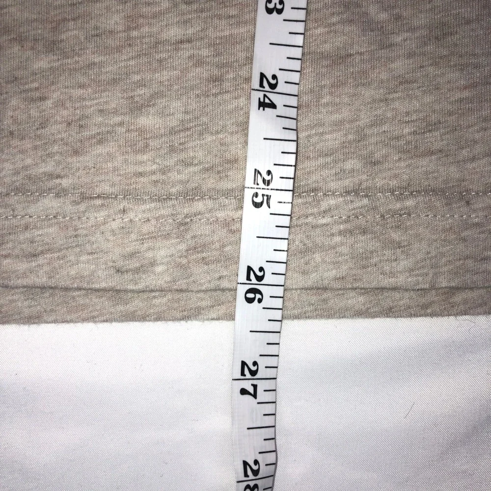 Banana Republic wear 26 features