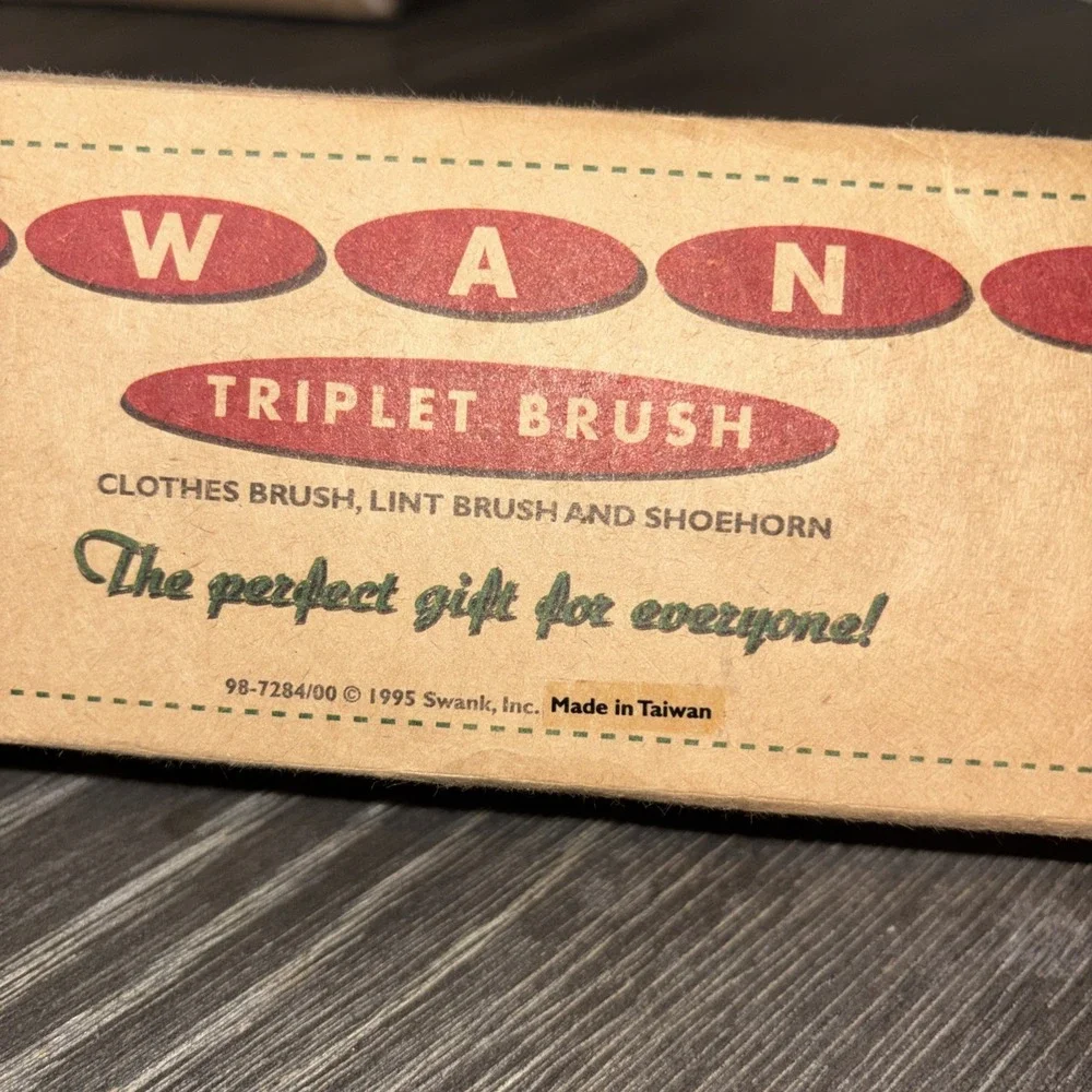 Swank Triplet Clothes Lint And Shoehorn Vintage 1995  New In Box‎