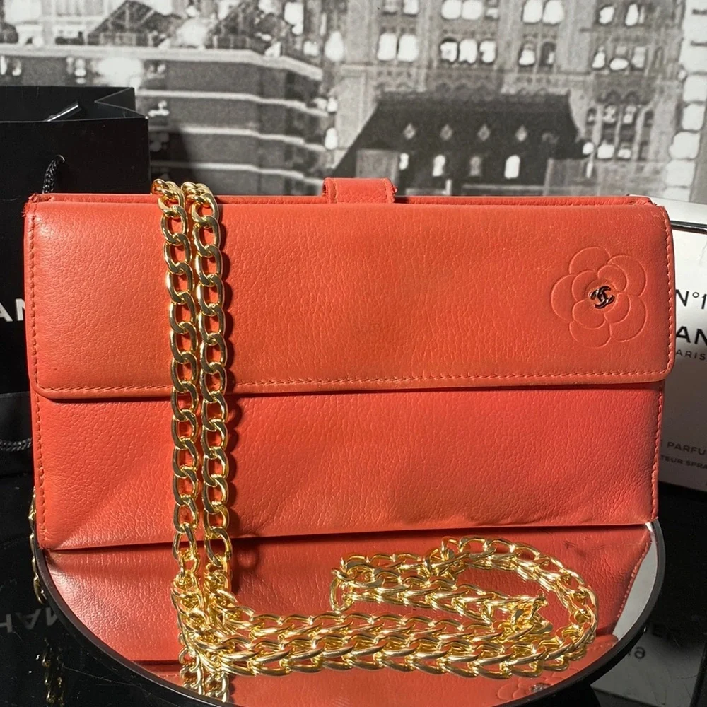 CHANEL elegant leather