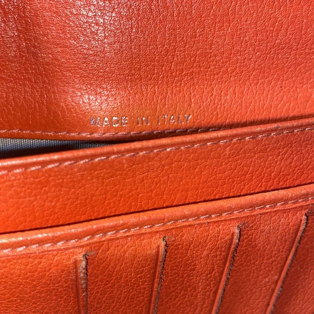 CHANEL elegant leather