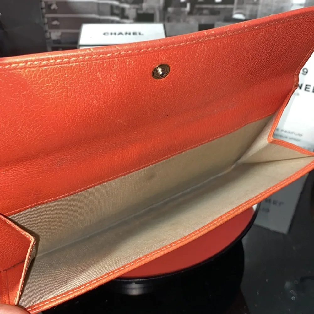 CHANEL elegant leather