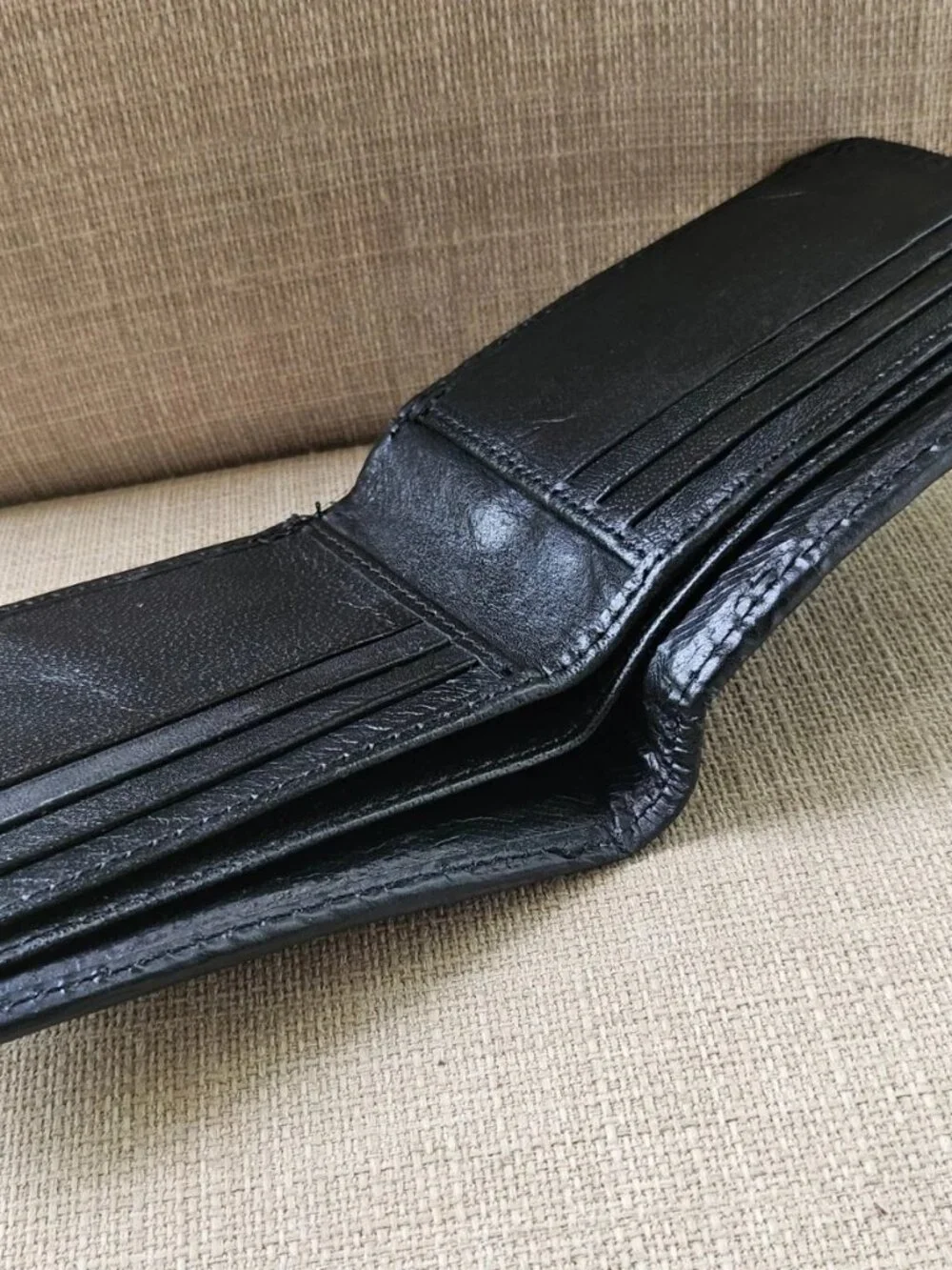 N/A fur billfold