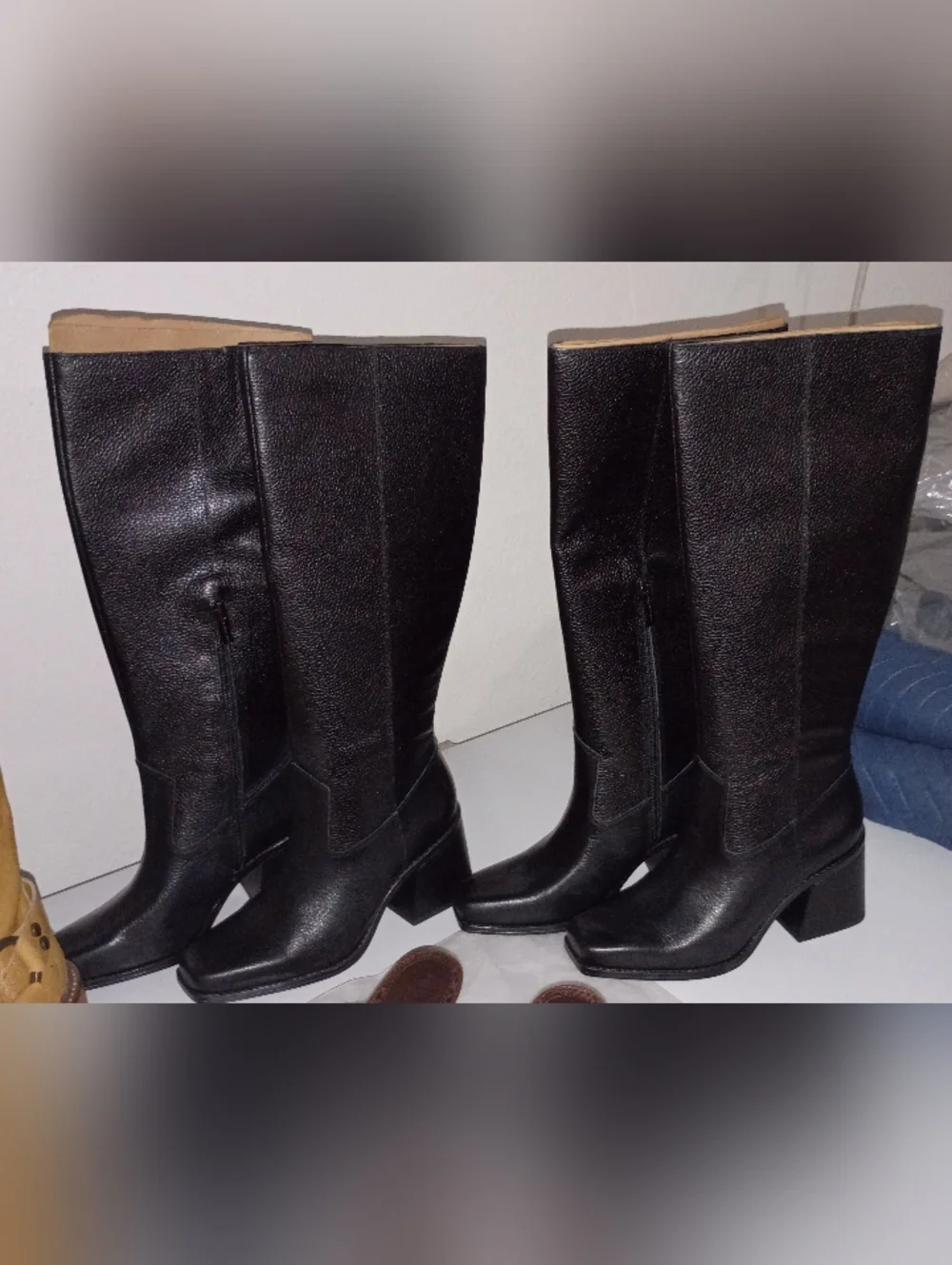 Vince Camuto only one