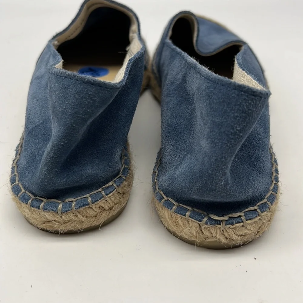 Fabiolas soft blue