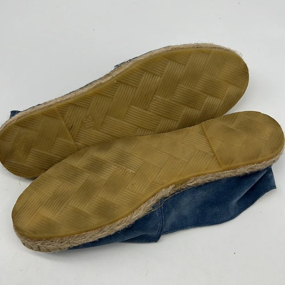 Fabiolas soft blue