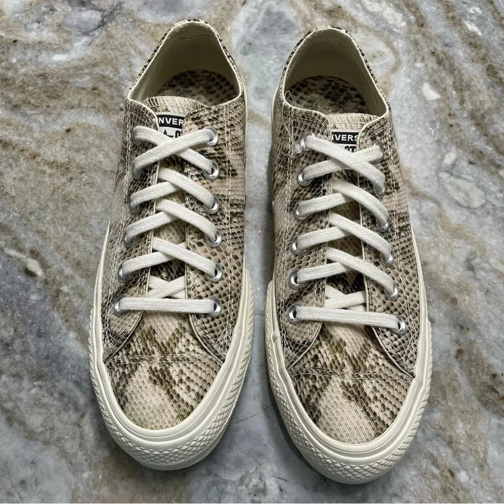 Converse great more shipping