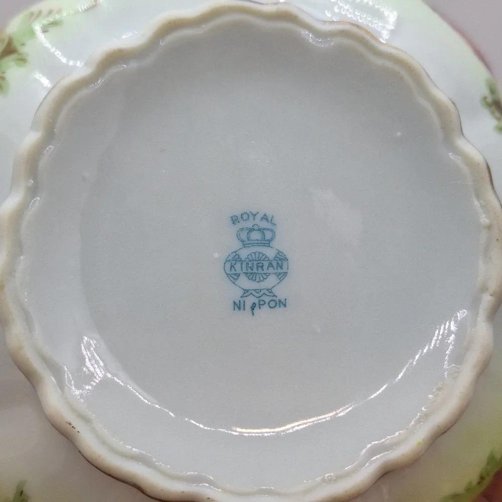 Antique Nippon Hand Painted Sugar Bowl W/‎ Lid Floral Moriage and Gold Gilding