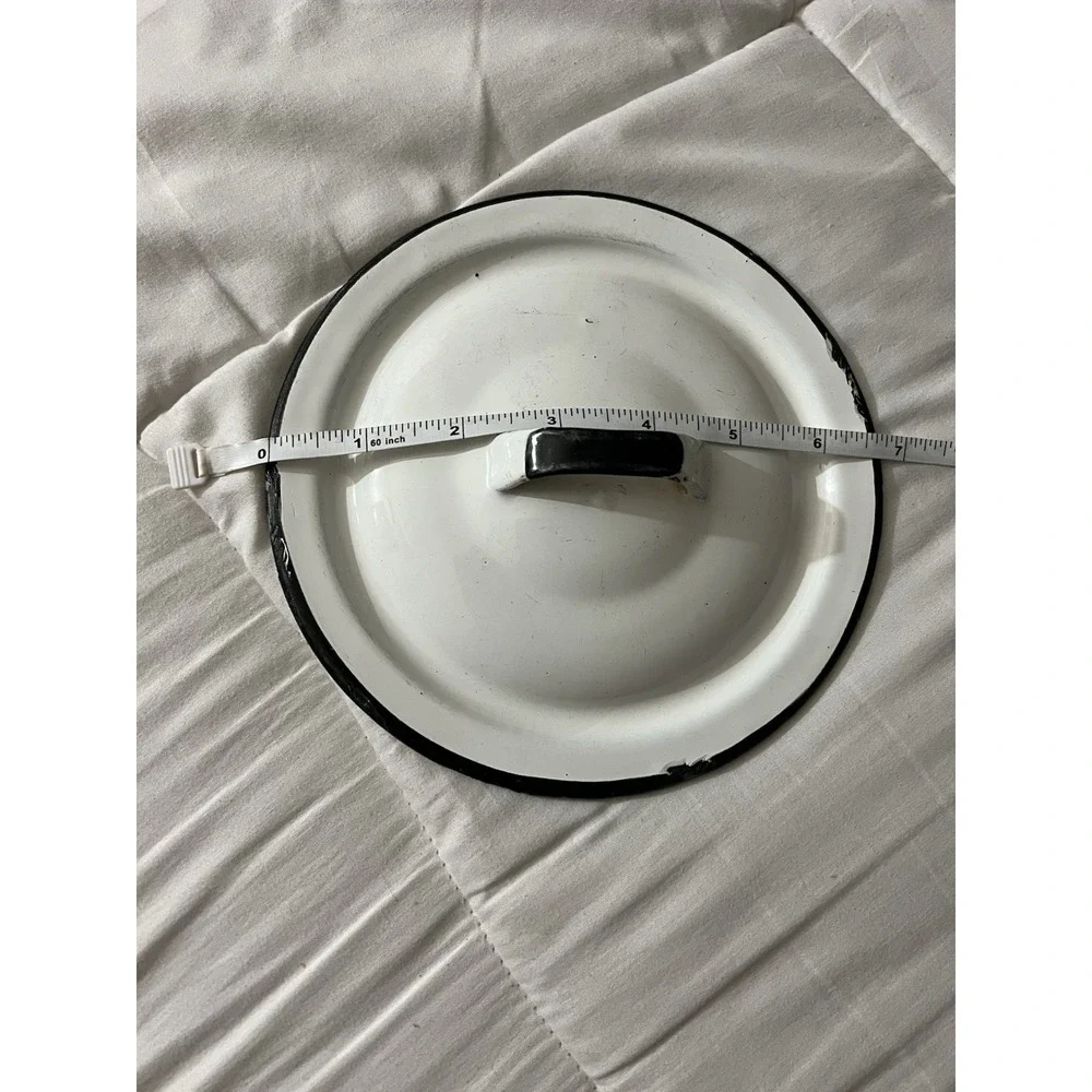 VINTAGE‎ GRANITEWARE ENAMEL POT COVER LID ENAMELWARE COOKING PART WHITE 6.75in