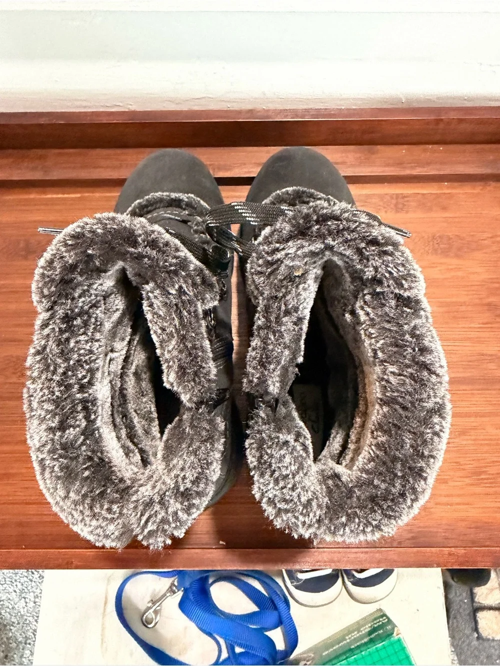 Clarks traction off smoke