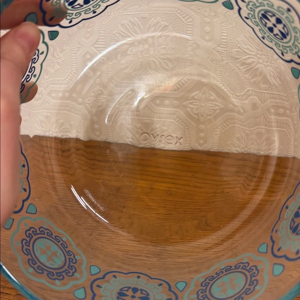 Pyrex glass bowl