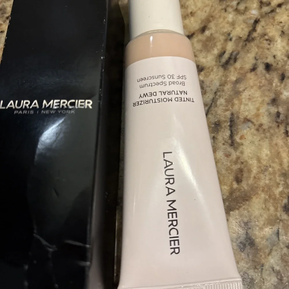 laura mercier 1c cameo
