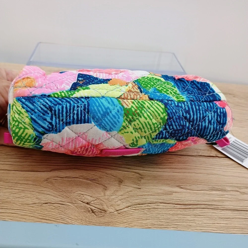 Vera Bradley brand vera