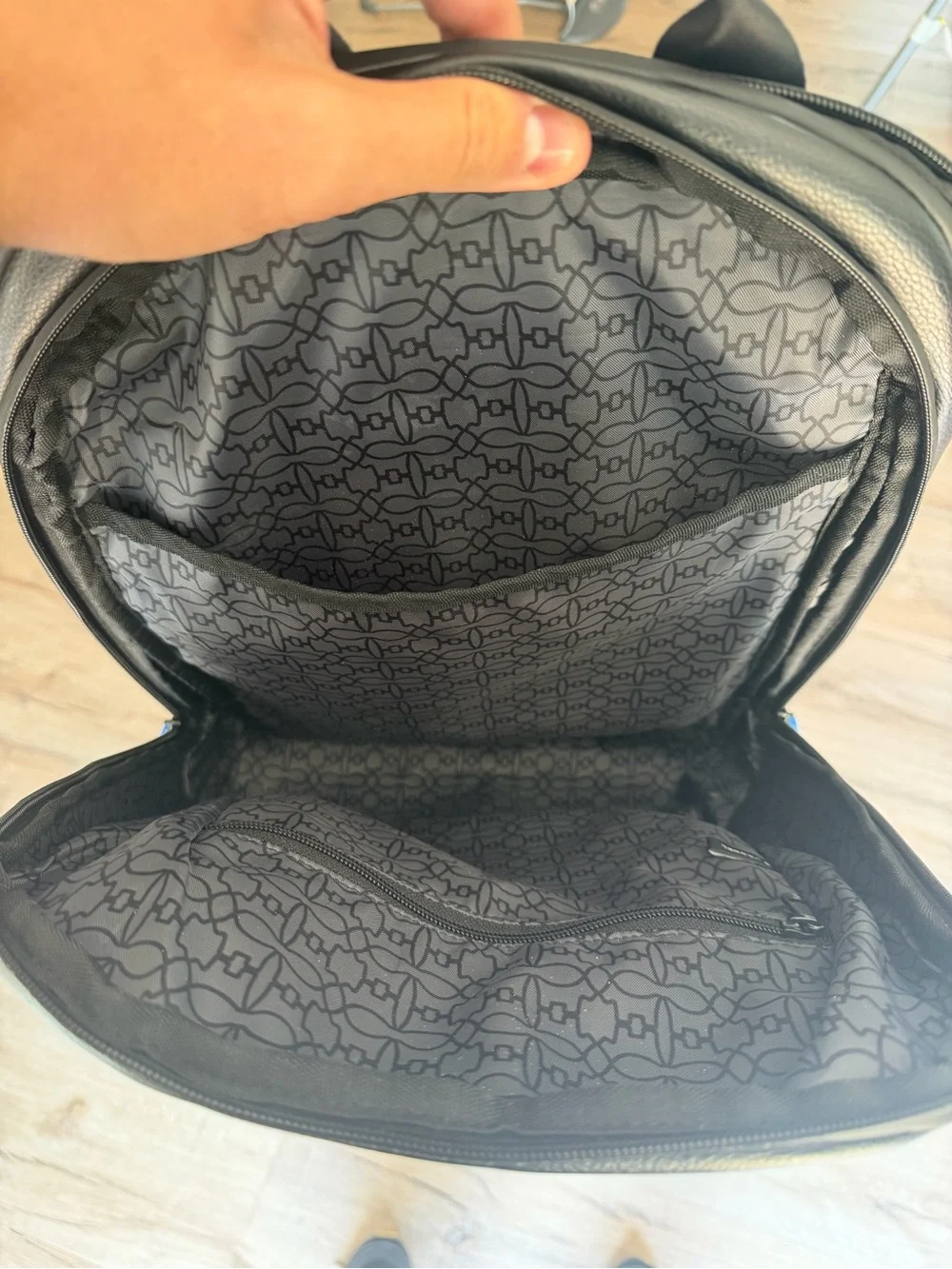 VesseL USA modern black