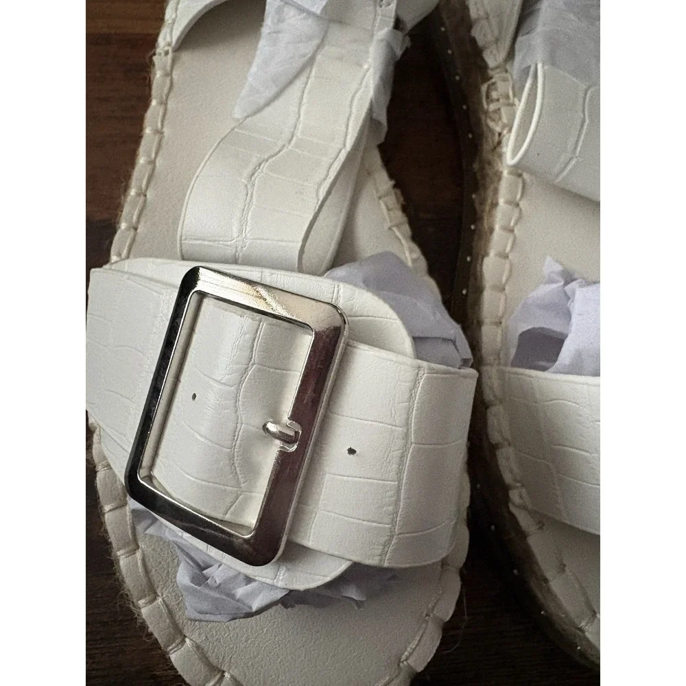 PrettyLittleThing white faux