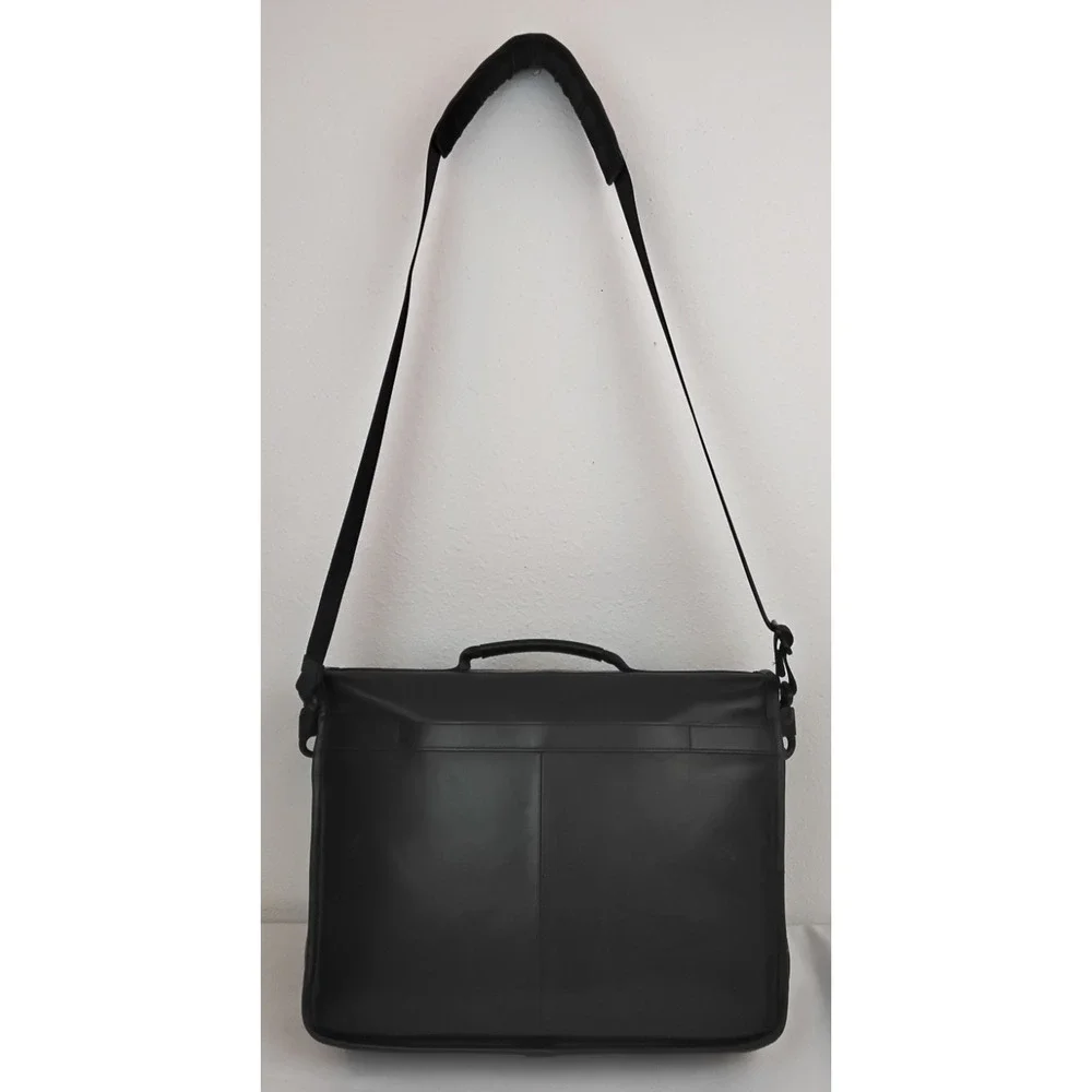 Tumi messenger bag