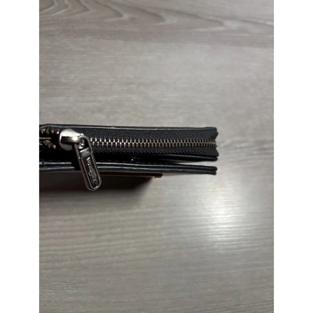 Wrangler bifold wallet