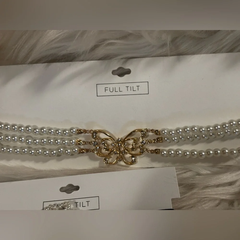 Full Tilt jewelry necklace