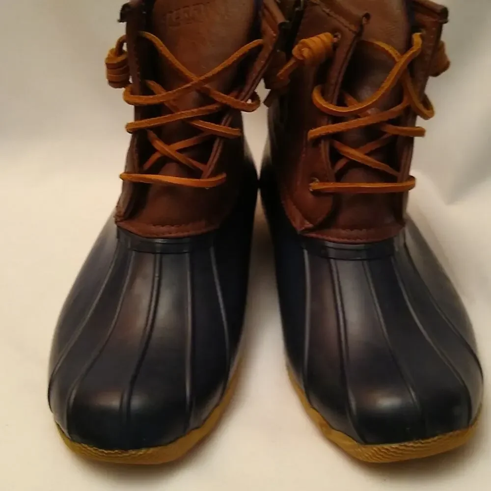 Sperry keeping boots gently