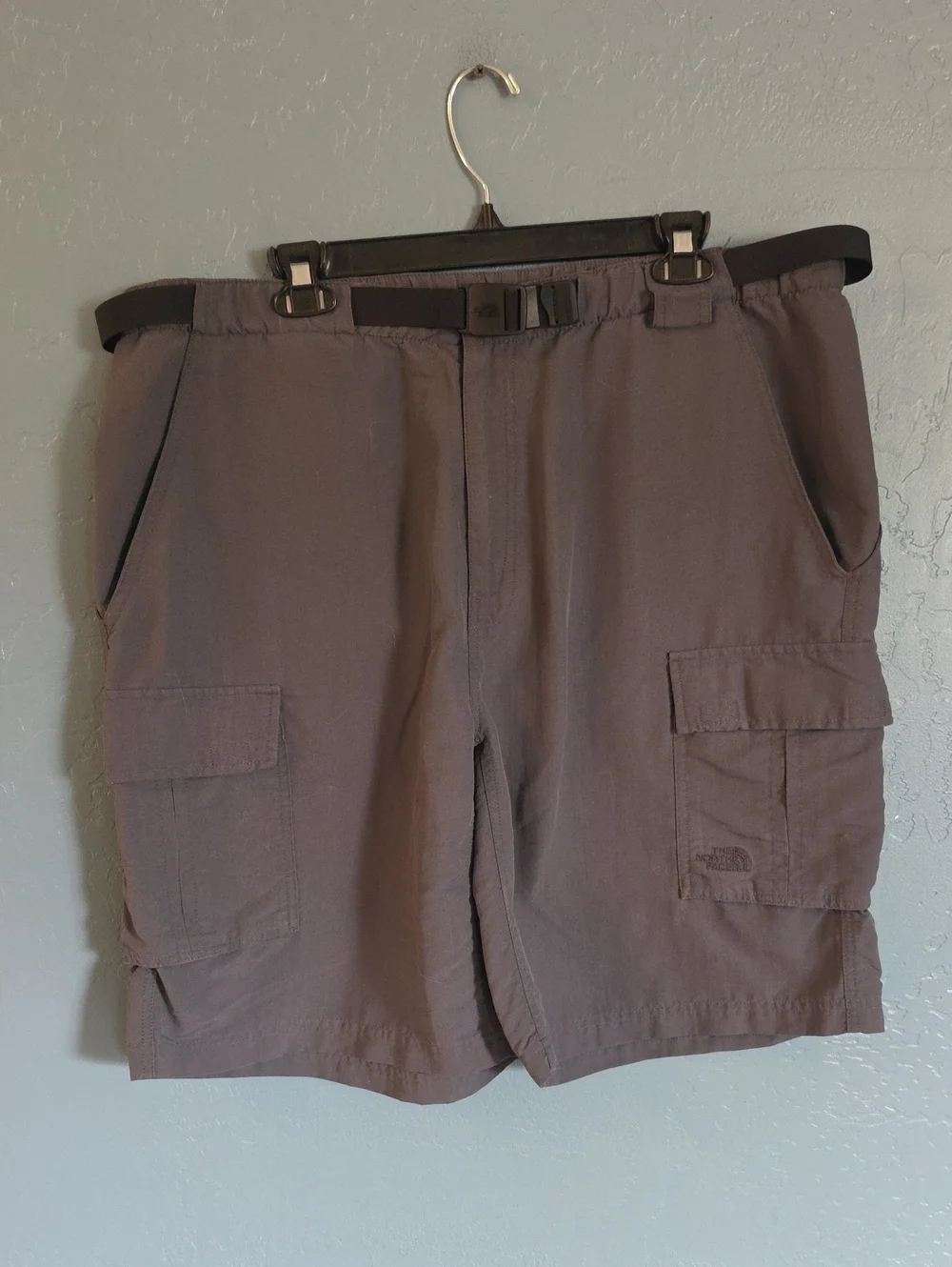 VTG The North Face Men's Charcoal Cargo Shorts with Belt