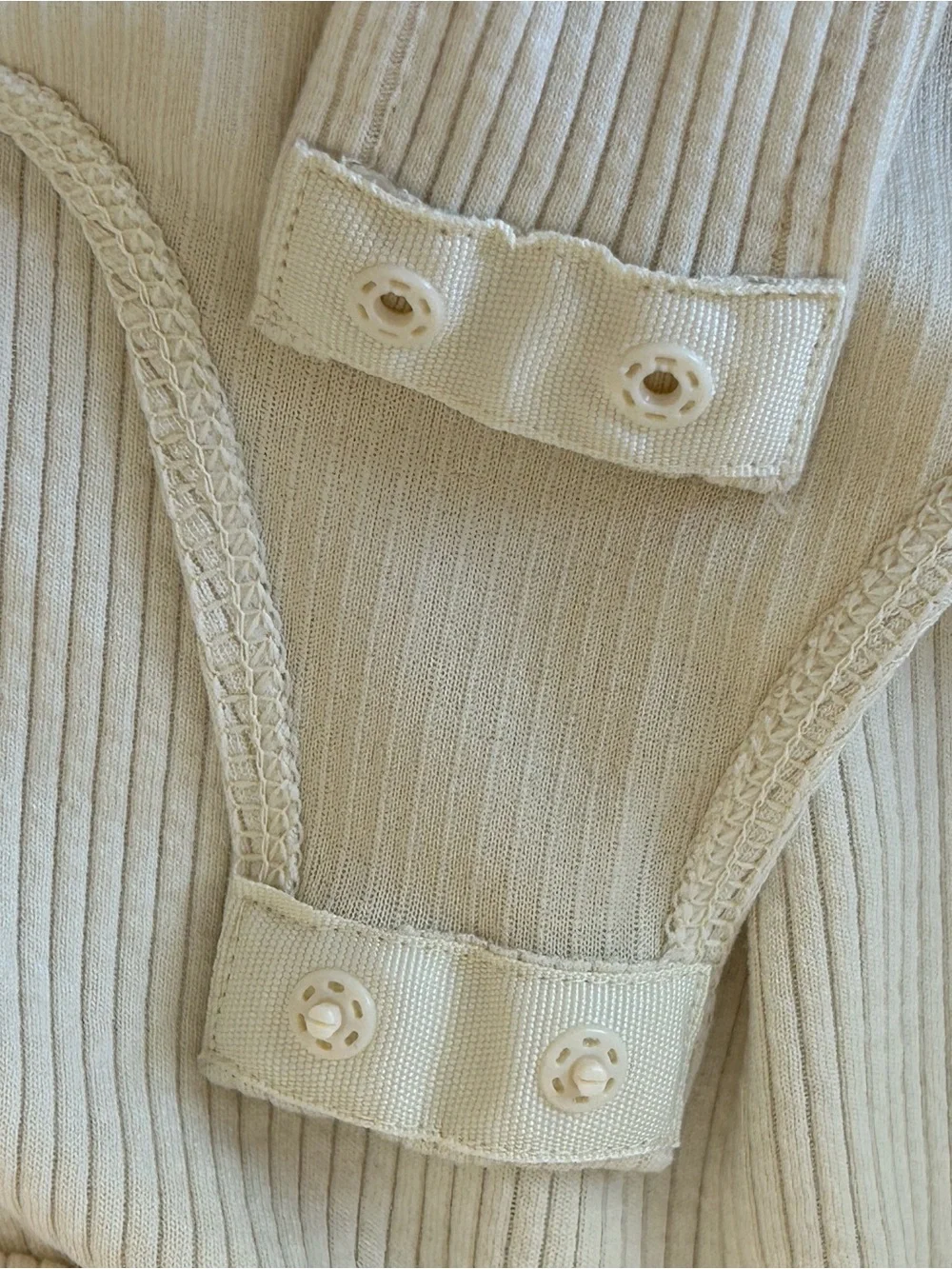 H&M Cream Ribbed Long-Sleeve Bow-Front Bodysuit Minimalist Coquette Size Small
