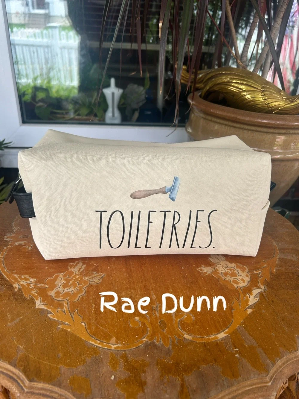 TOILETRIES Bag