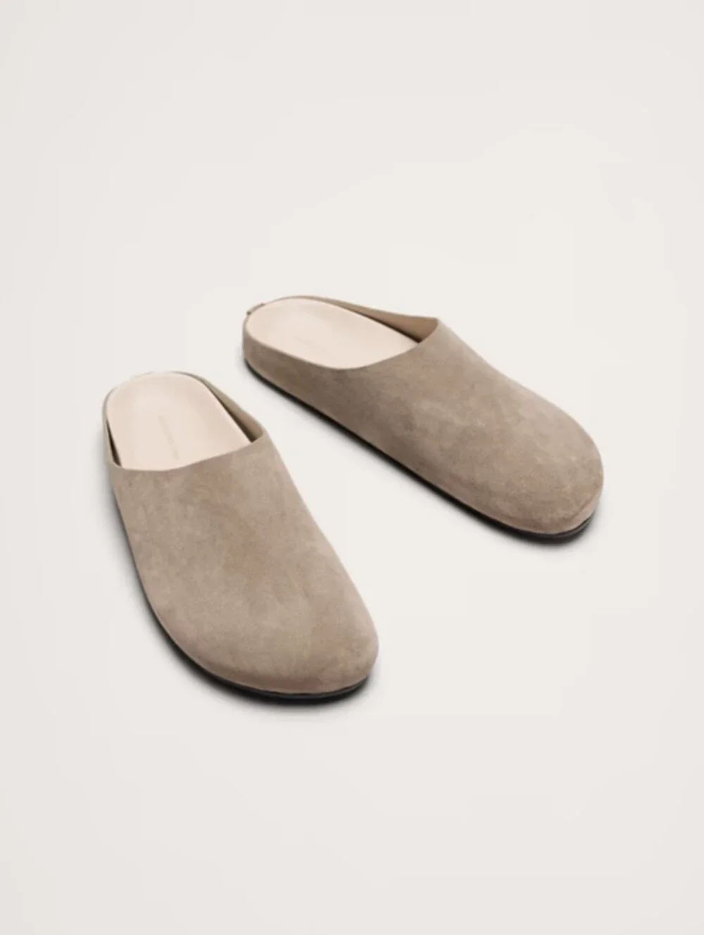 Banana Republic timeless clog