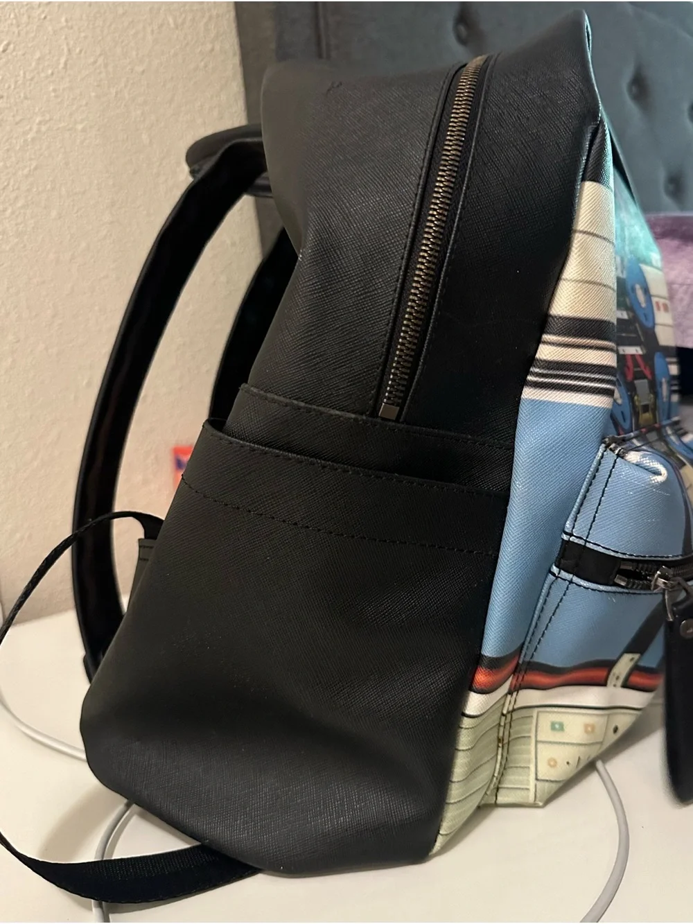 N/A stylish black